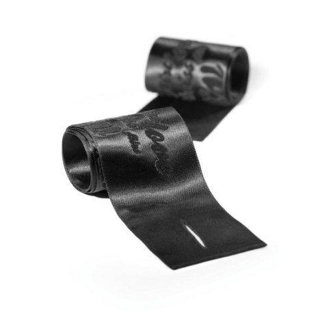 Catuse Senzuale Din Matase, Negru